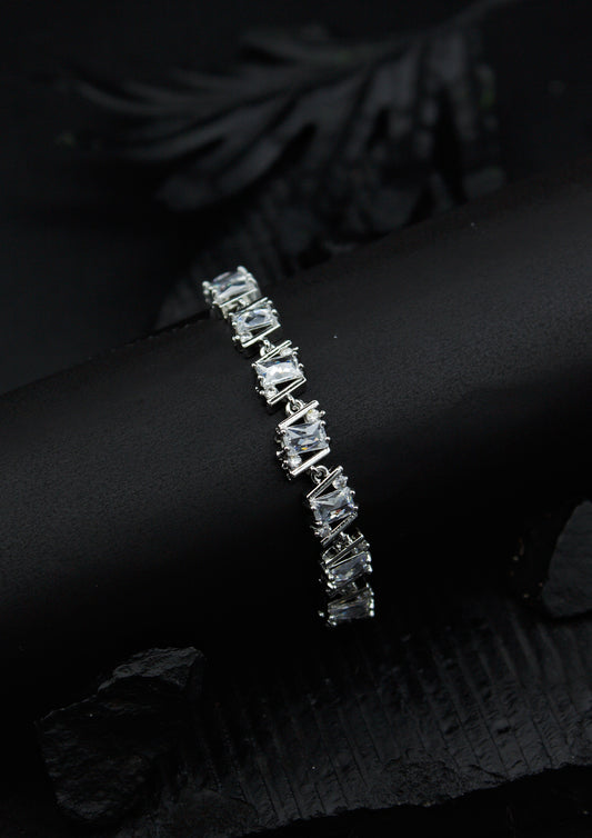 Glimmering Grace Zircon Bracelet (4915)