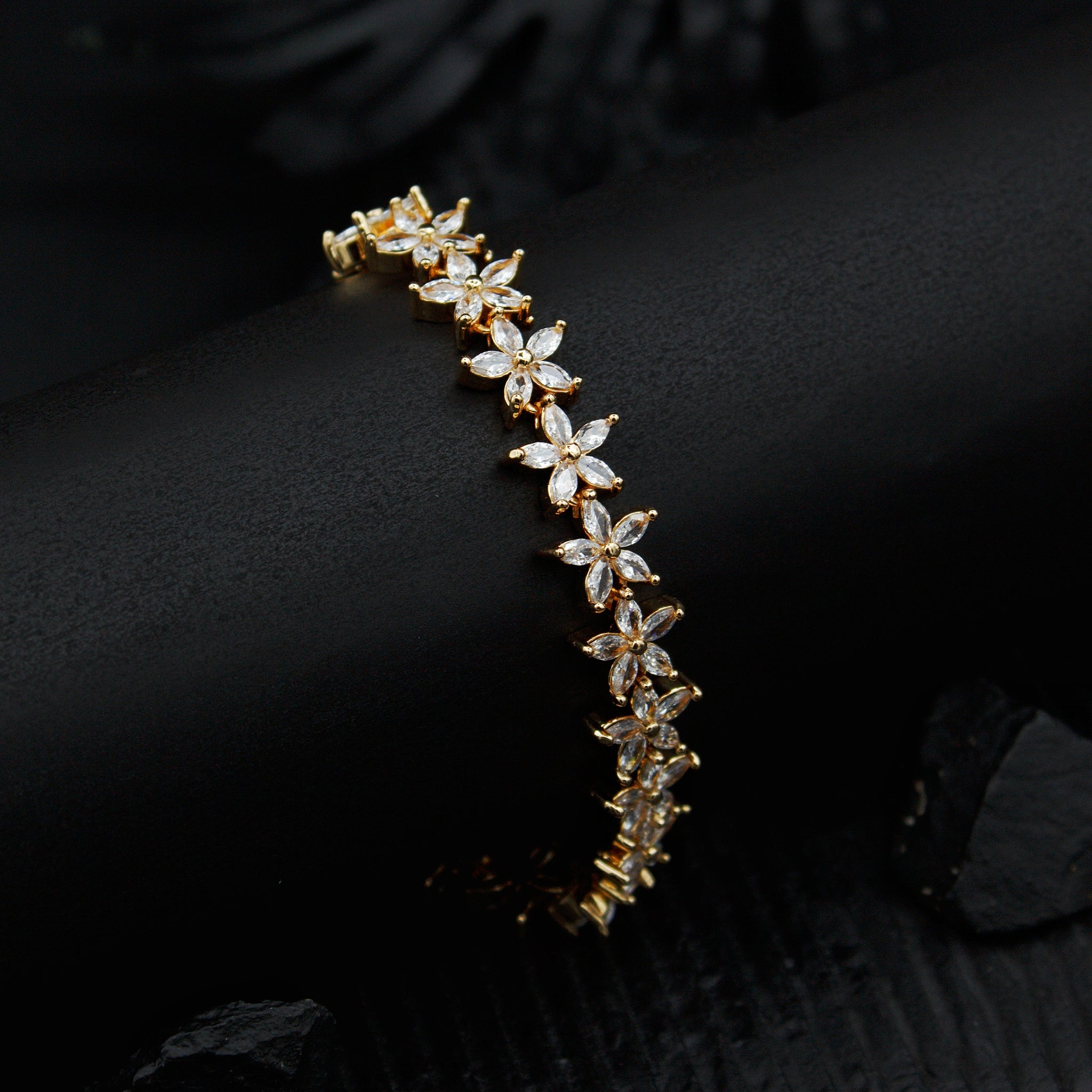 Sparkling Zircon Bliss Bracelet (4918)