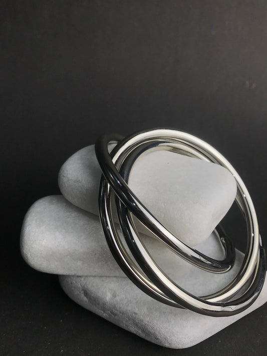 Interlocking Circles
